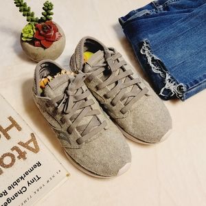 Saucony Unisex-Adult Kineta Relay Wool Sneaker